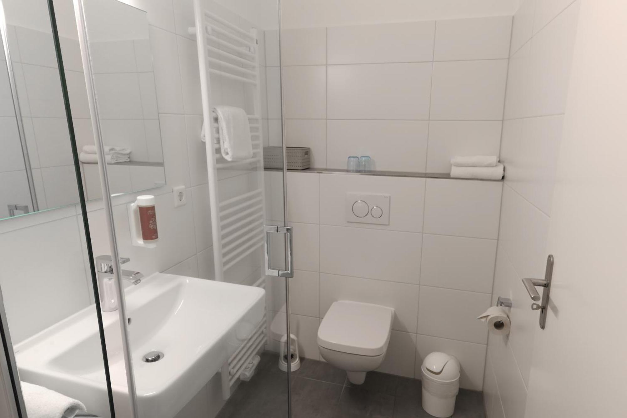 Hotel Kuehl نومنستر المظهر الخارجي الصورة