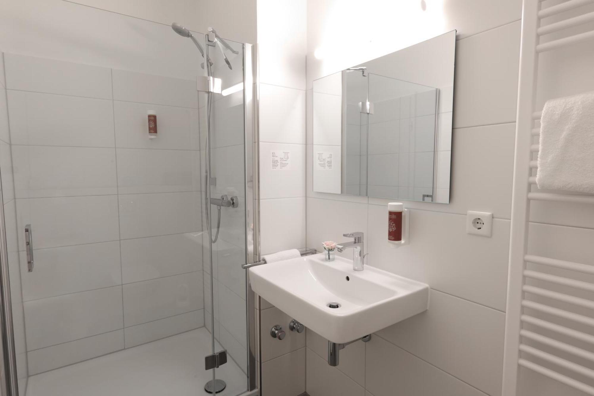 Hotel Kuehl نومنستر المظهر الخارجي الصورة