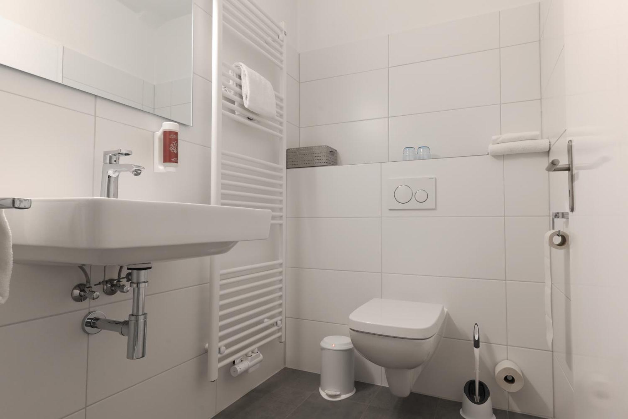 Hotel Kuehl نومنستر المظهر الخارجي الصورة